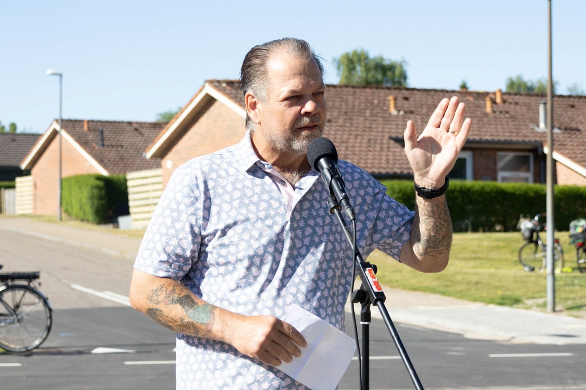 Over 100 elever fra Vesterlund Efterskole, 3. klasse fra Thyregod Skole var med og en masse borgere fra Thyregod og Vesterlund indviede cykelstien i det fine vejr.